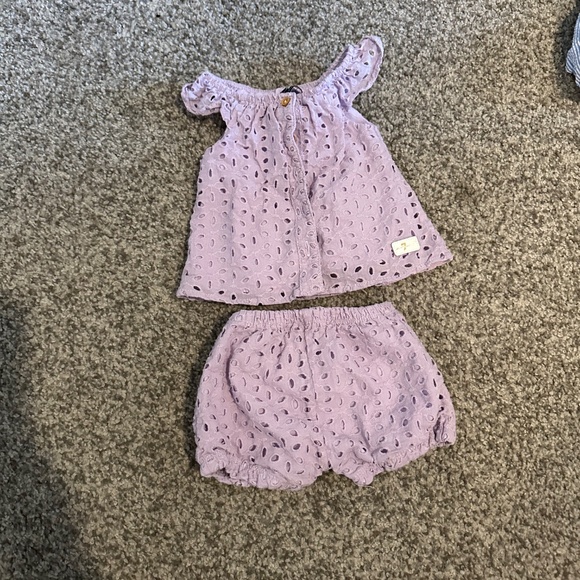 Two piece purple eyelet set - Picture 2 of 6